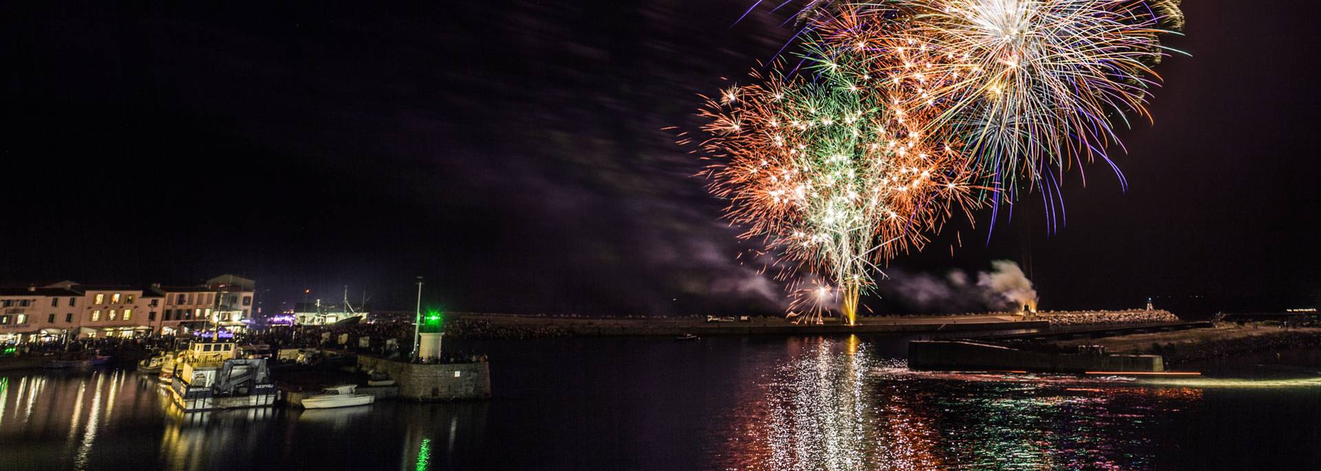 Feuerwerk in Port-Joinville, Ile d'Yeu